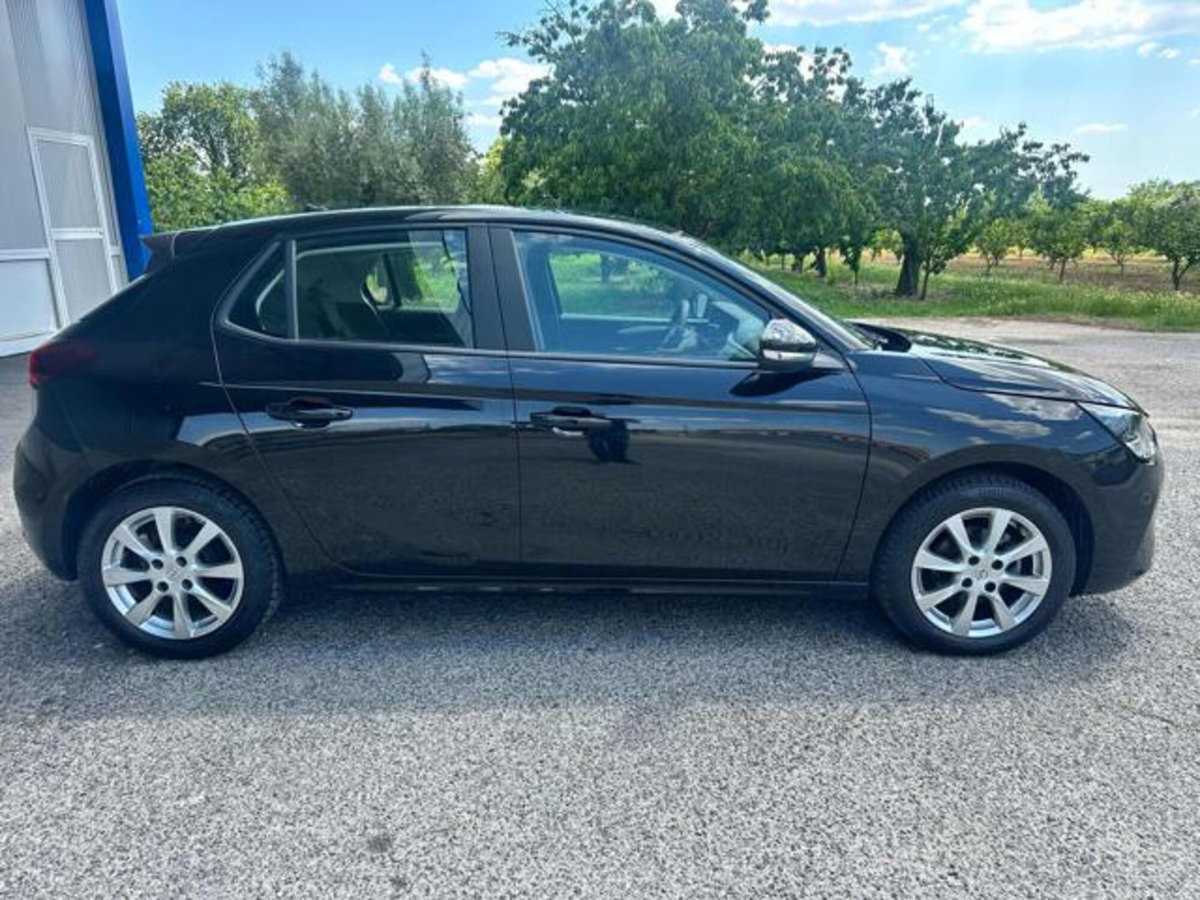 Opel Corsa 1.2 Edition (4)