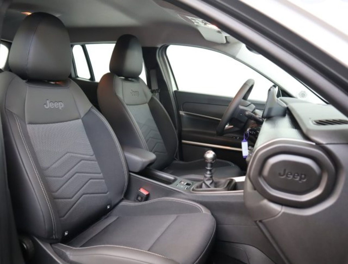 Jeep Avenger 1.2 turbo Altitude fwd 100cv (11)