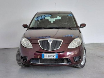 Lancia Ypsilon 1.2 New Oro (4)