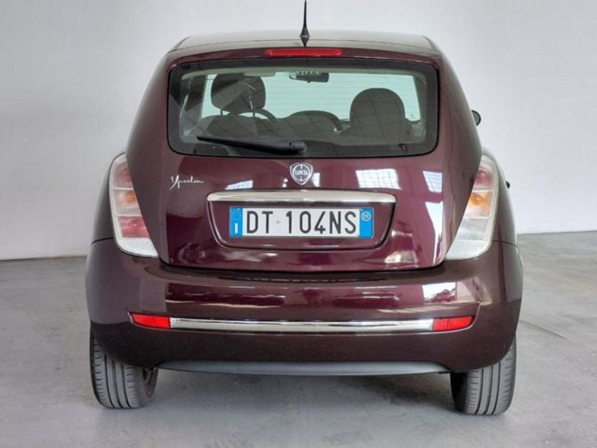 Lancia Ypsilon 1.2 New Oro (8)