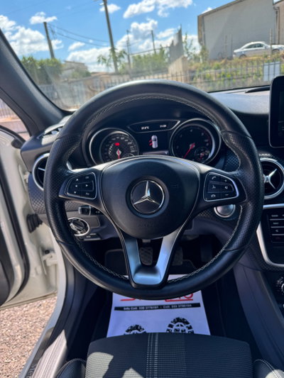 Mercedes-Benz Classe A 180 CDI Automatic Night Edition (13)