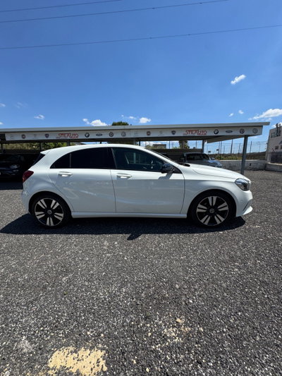Mercedes-Benz Classe A 180 CDI Automatic Night Edition (7)