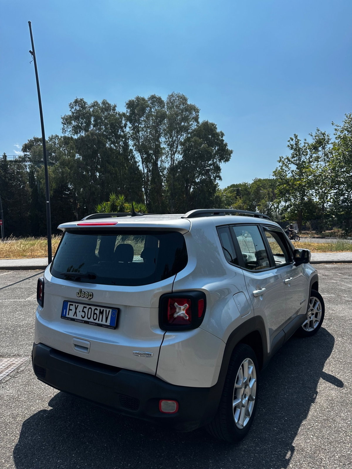 Jeep Renegade 1.6 Mjt 120 CV Longitude (3)