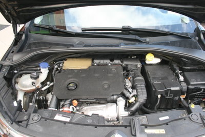 Citroen C3 BlueHDi 100 S&S Shine (17)