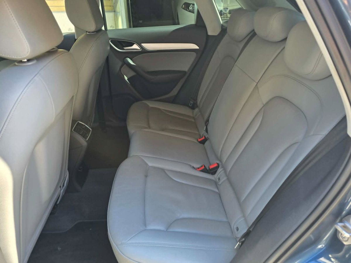 Audi Q3 2.0 TDI 120 CV S tronic Sport (10)