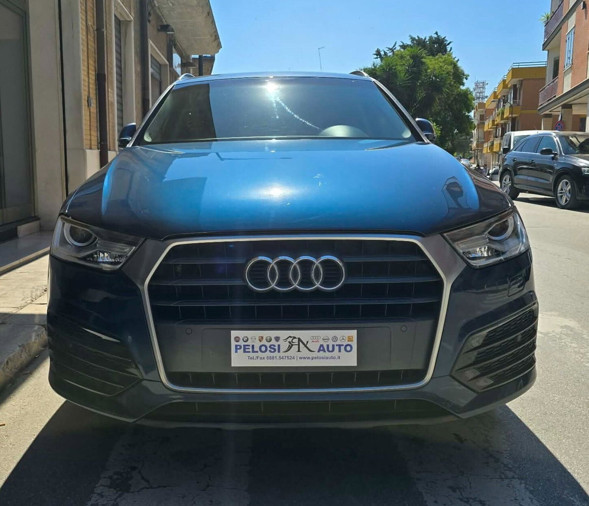Audi Q3 2.0 TDI 120 CV S tronic Sport (2)