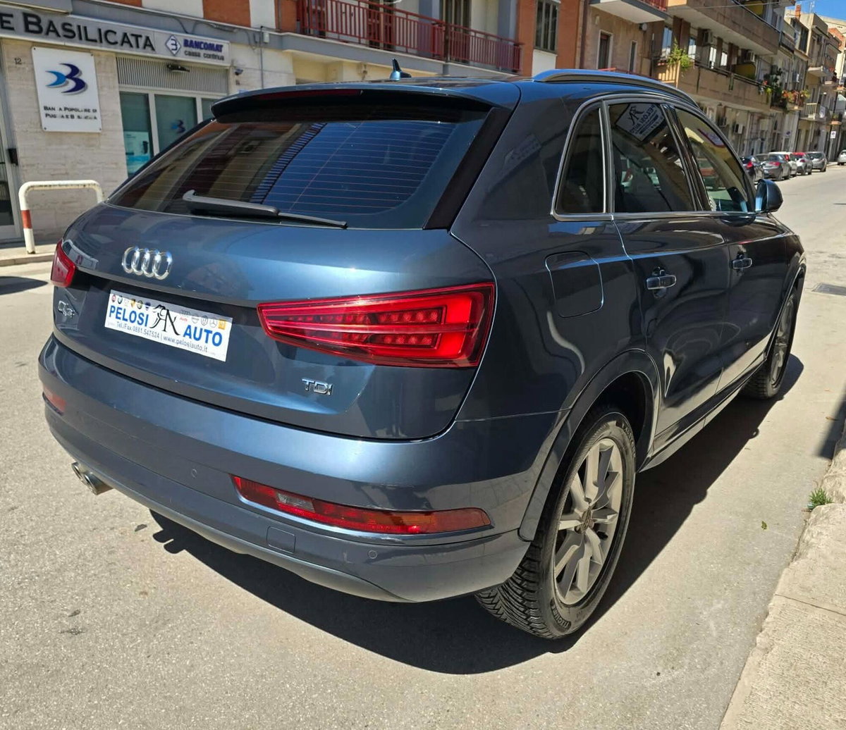 Audi Q3 2.0 TDI 120 CV S tronic Sport (5)
