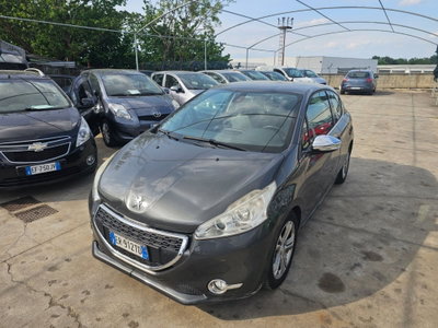 Peugeot 208 e-HDi 92 CV Stop&Start ETG6 3 porte Allure usata