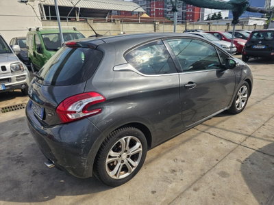 Peugeot 208 e-HDi 92 CV Stop&Start ETG6 3 porte Allure (4)