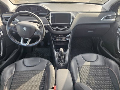 Peugeot 208 e-HDi 92 CV Stop&Start ETG6 3 porte Allure (6)
