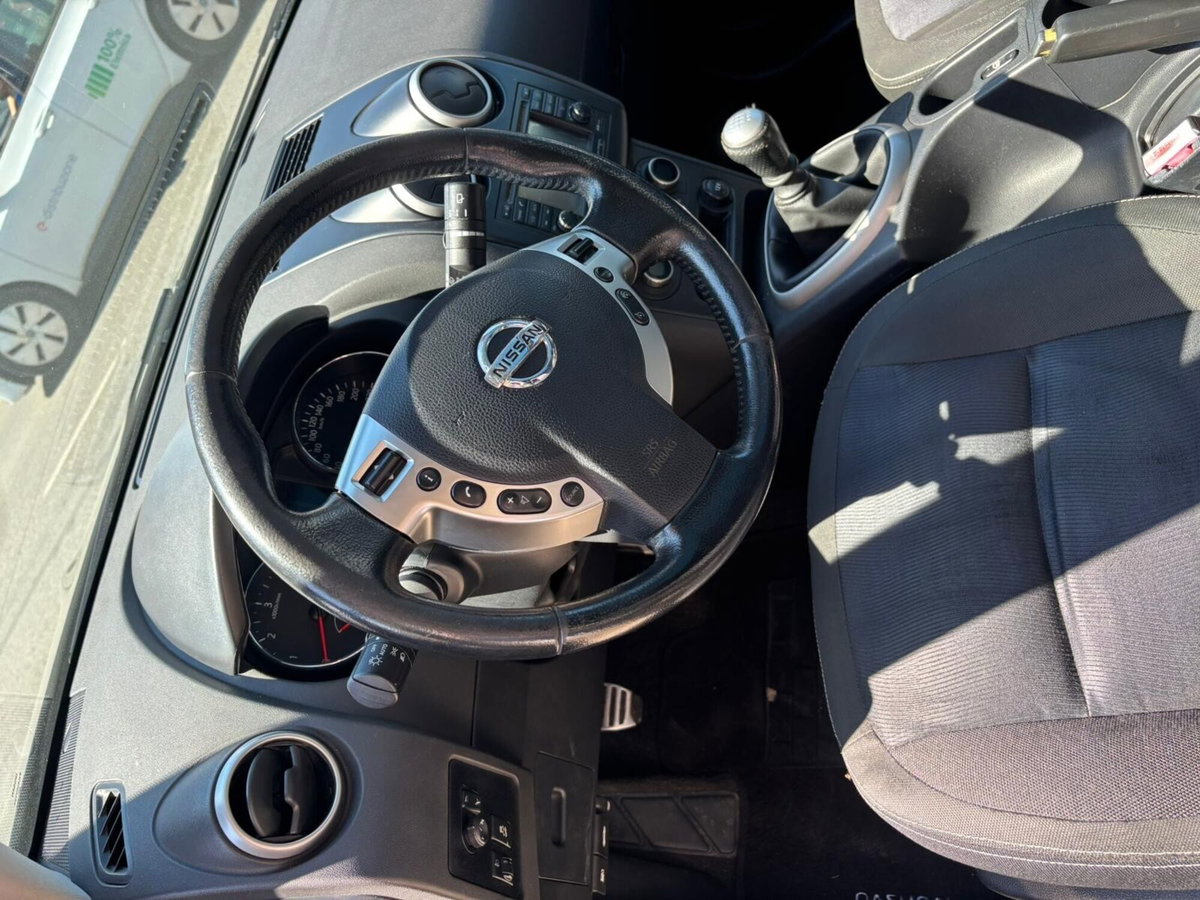 Nissan Qashqai 1.5 dCi DPF Acenta (14)