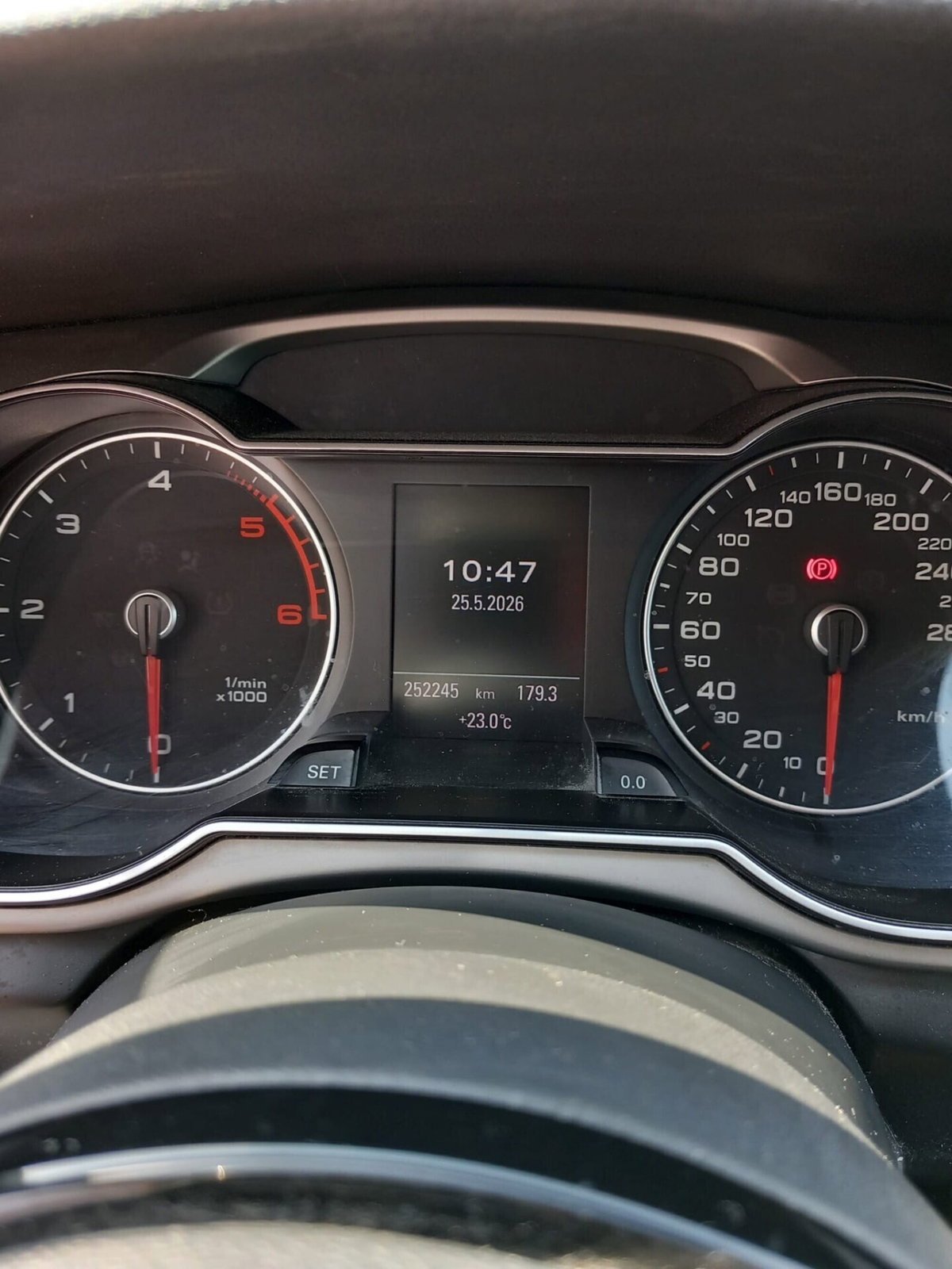 Audi A4 Allroad 2.0 TDI 177 CV Advanced (16)