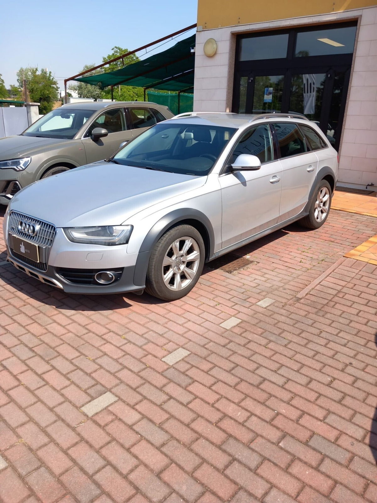 Audi A4 Allroad 2.0 TDI 177 CV Advanced (3)