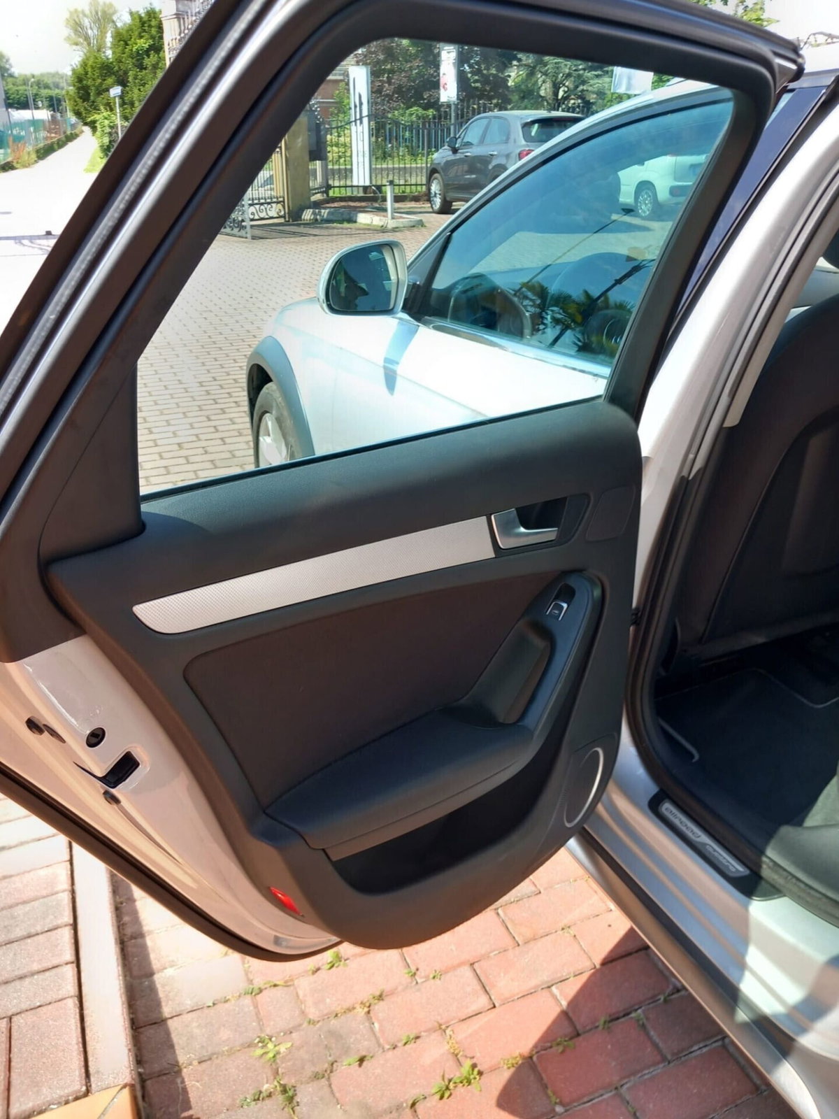 Audi A4 Allroad 2.0 TDI 177 CV Advanced (9)