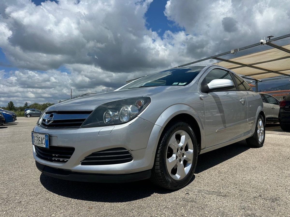 Opel Astra GTC 1.3 CDTI 3 porte Enjoy (10)
