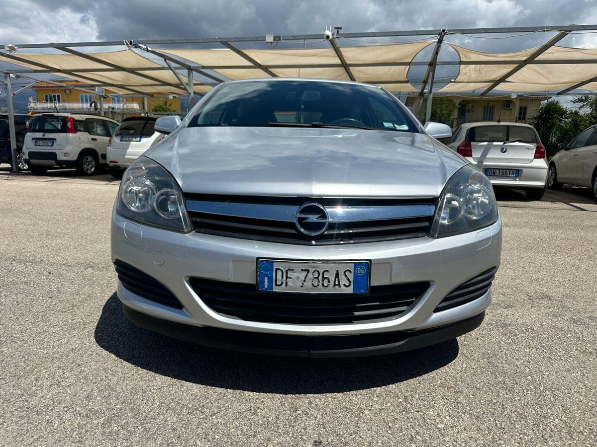 Opel Astra GTC 1.3 CDTI 3 porte Enjoy (11)