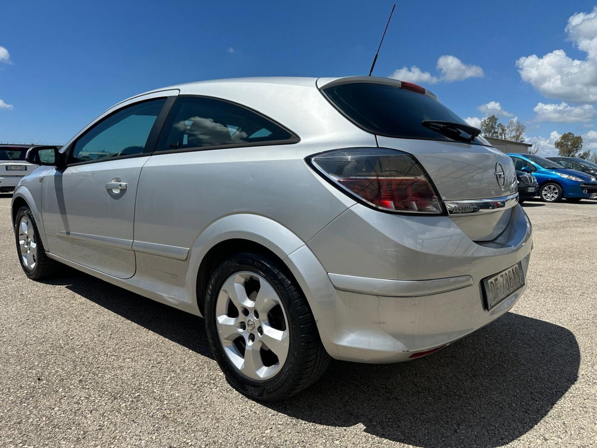 Opel Astra GTC 1.3 CDTI 3 porte Enjoy (6)