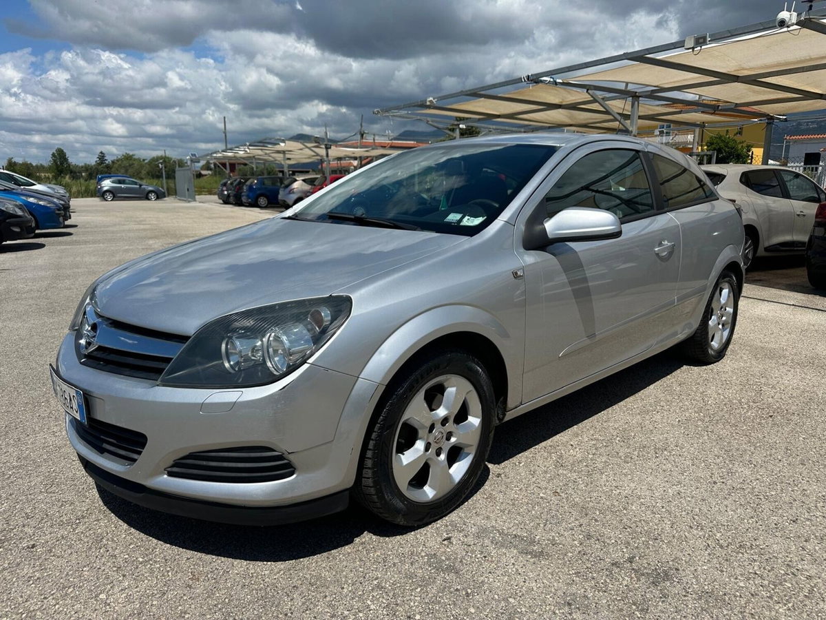 Opel Astra GTC 1.3 CDTI 3 porte Enjoy (8)
