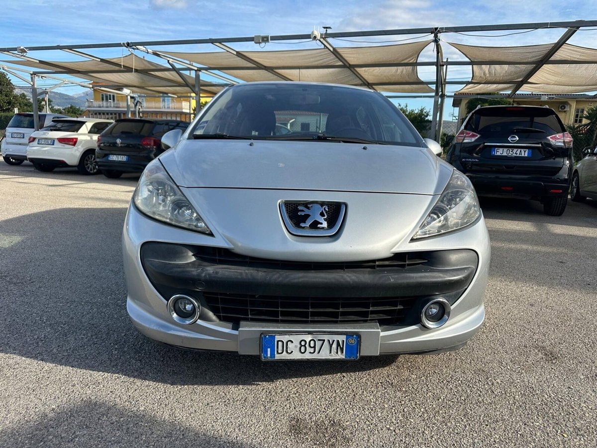 Peugeot 207 HDi 90CV 5p. XT (9)