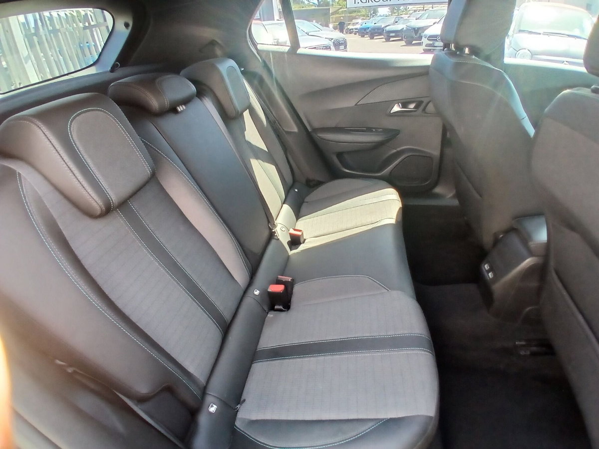 Peugeot 2008 PureTech 130 S&S Allure (18)