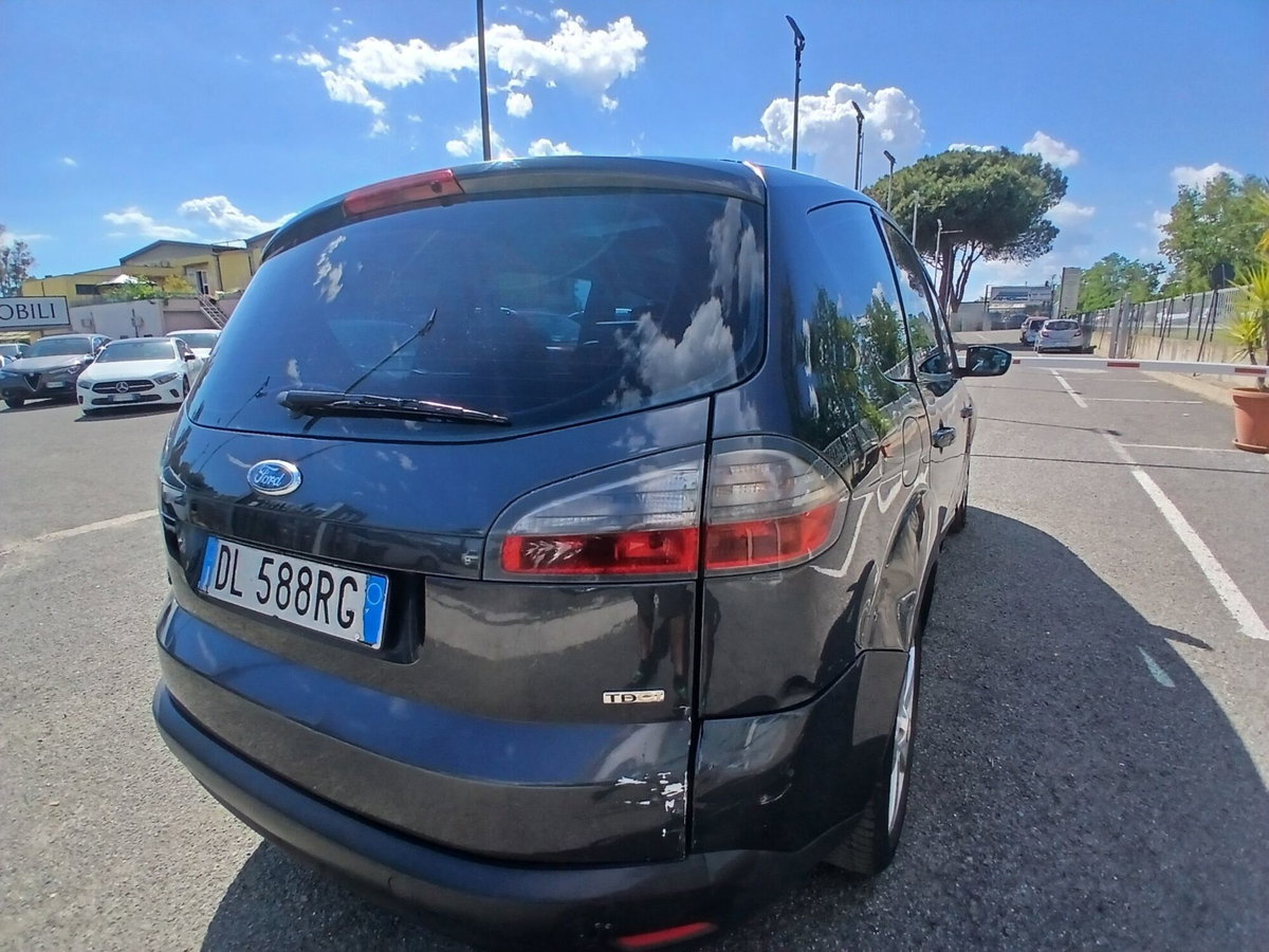 Ford S-Max 2.0 TDCi 140CV Titanium (11)