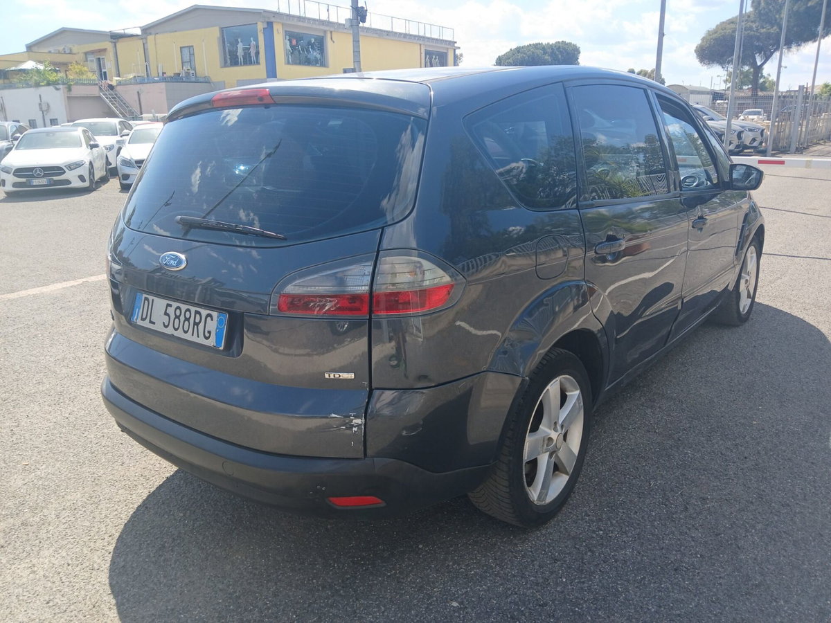 Ford S-Max 2.0 TDCi 140CV Titanium (5)