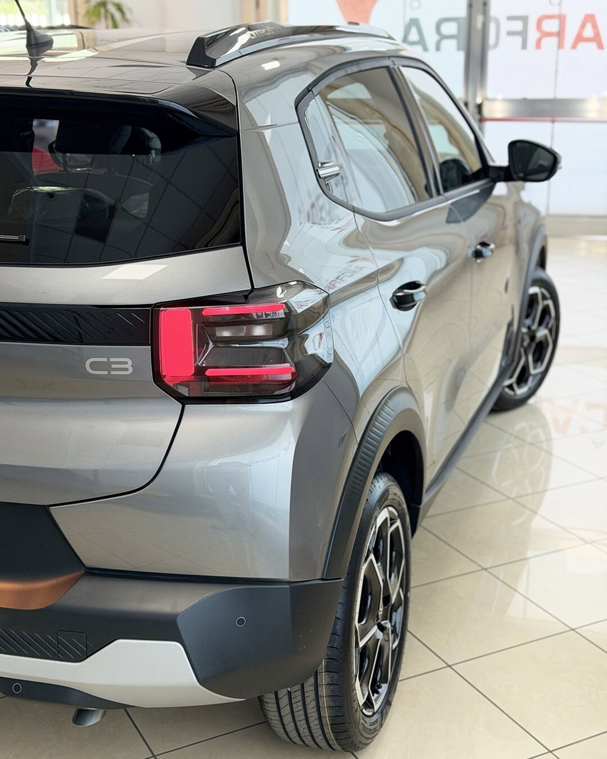 Citroen C3 1.2 puretech turbo Max 100cv s&s (5)