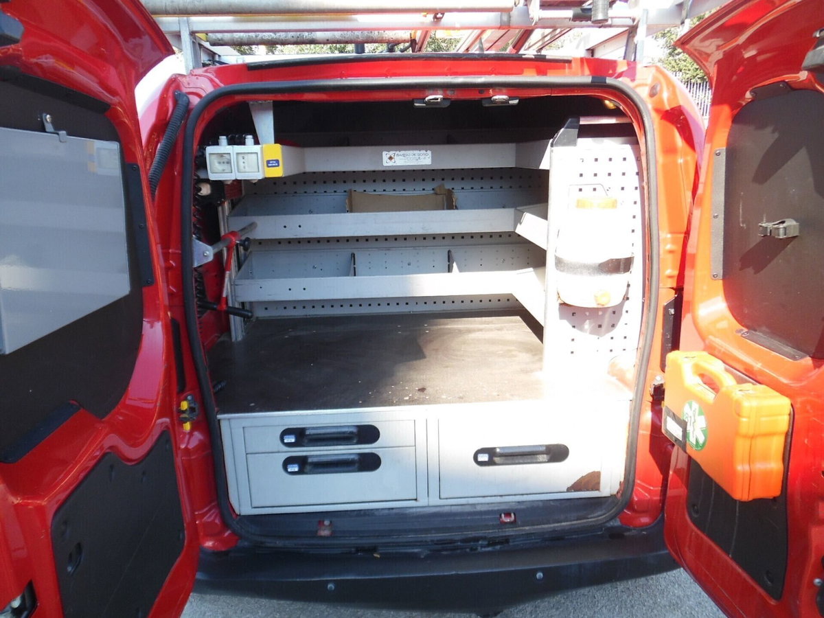 Fiat Fiorino Furgone cargo 1.3 mjt 95cv Adventure (7)