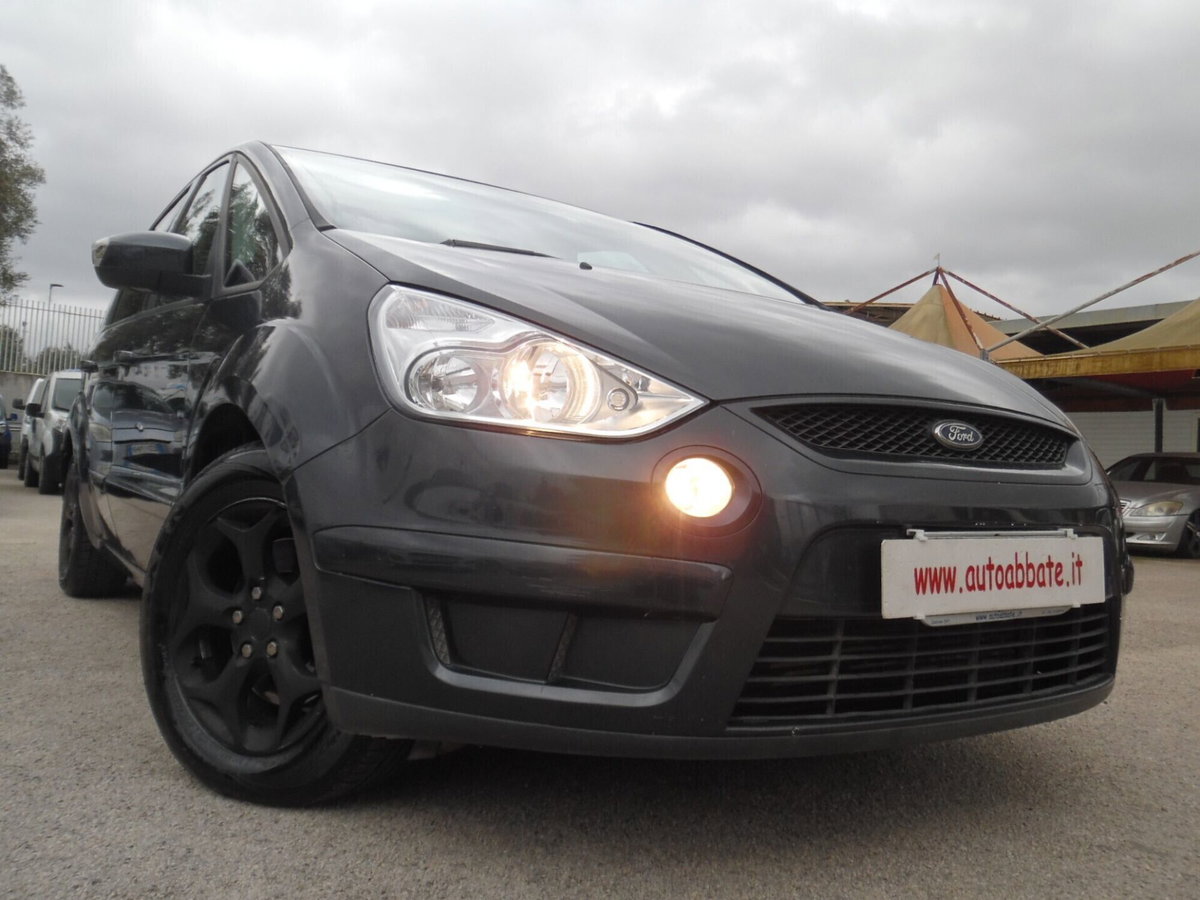 Ford S-Max 2.0 TDCi 140CV Titanium (10)
