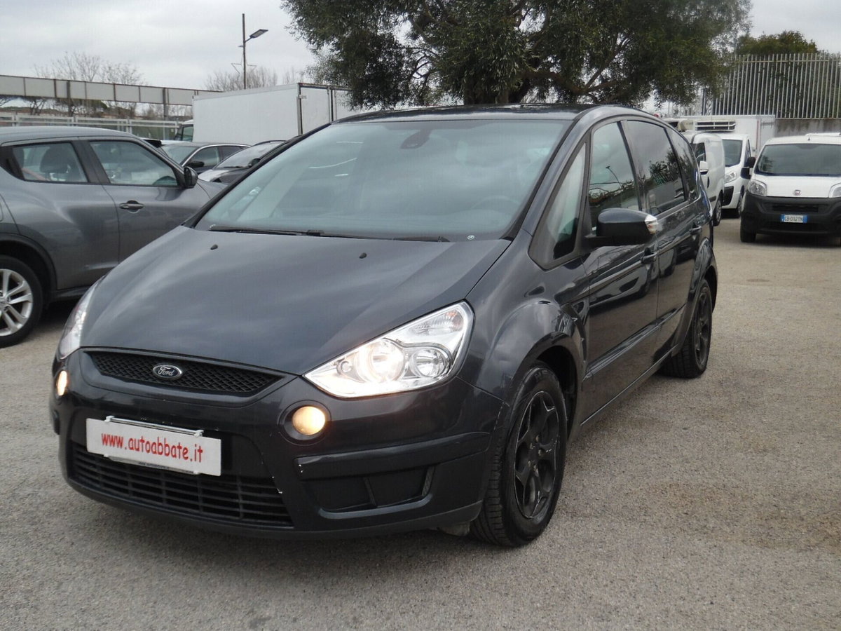 Ford S-Max 2.0 TDCi 140CV Titanium (3)