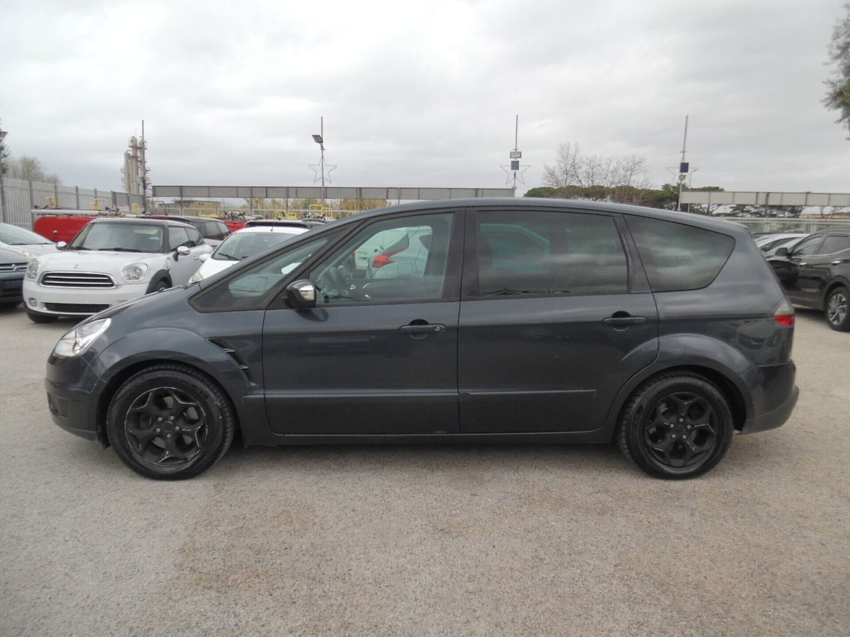 Ford S-Max 2.0 TDCi 140CV Titanium (4)