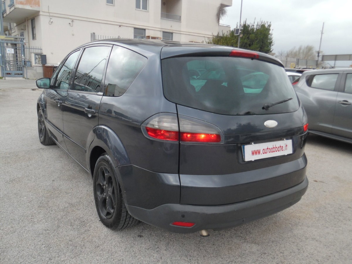 Ford S-Max 2.0 TDCi 140CV Titanium (5)