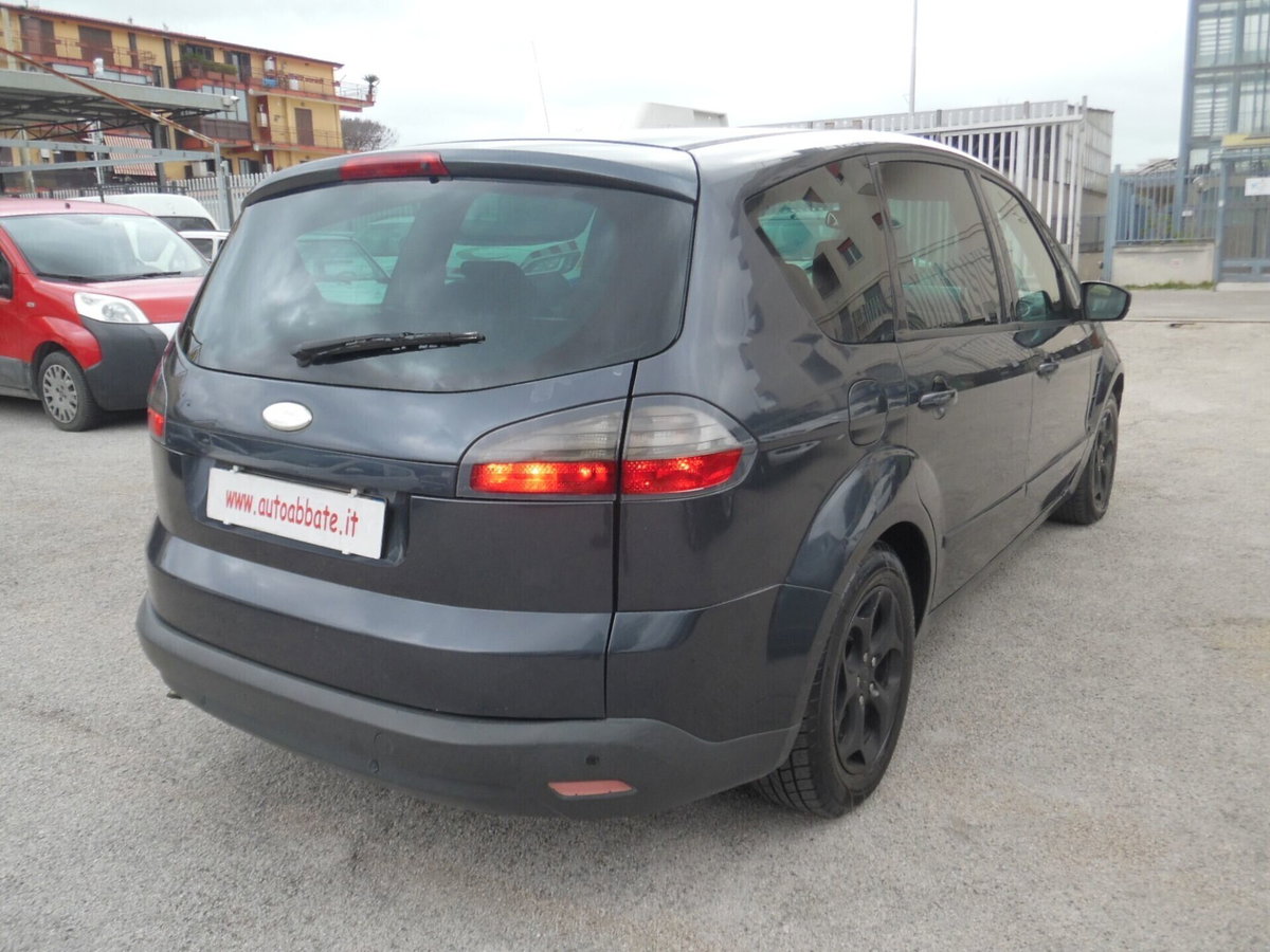 Ford S-Max 2.0 TDCi 140CV Titanium (8)