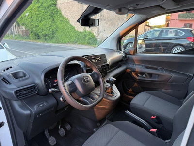 Toyota Proace City Verso City Verso 1.5D 100 CV S&S Short D Luxury (4)