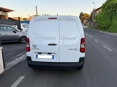 Toyota Proace City Verso City Verso 1.5D 100 CV S&S Short D Luxury (9)