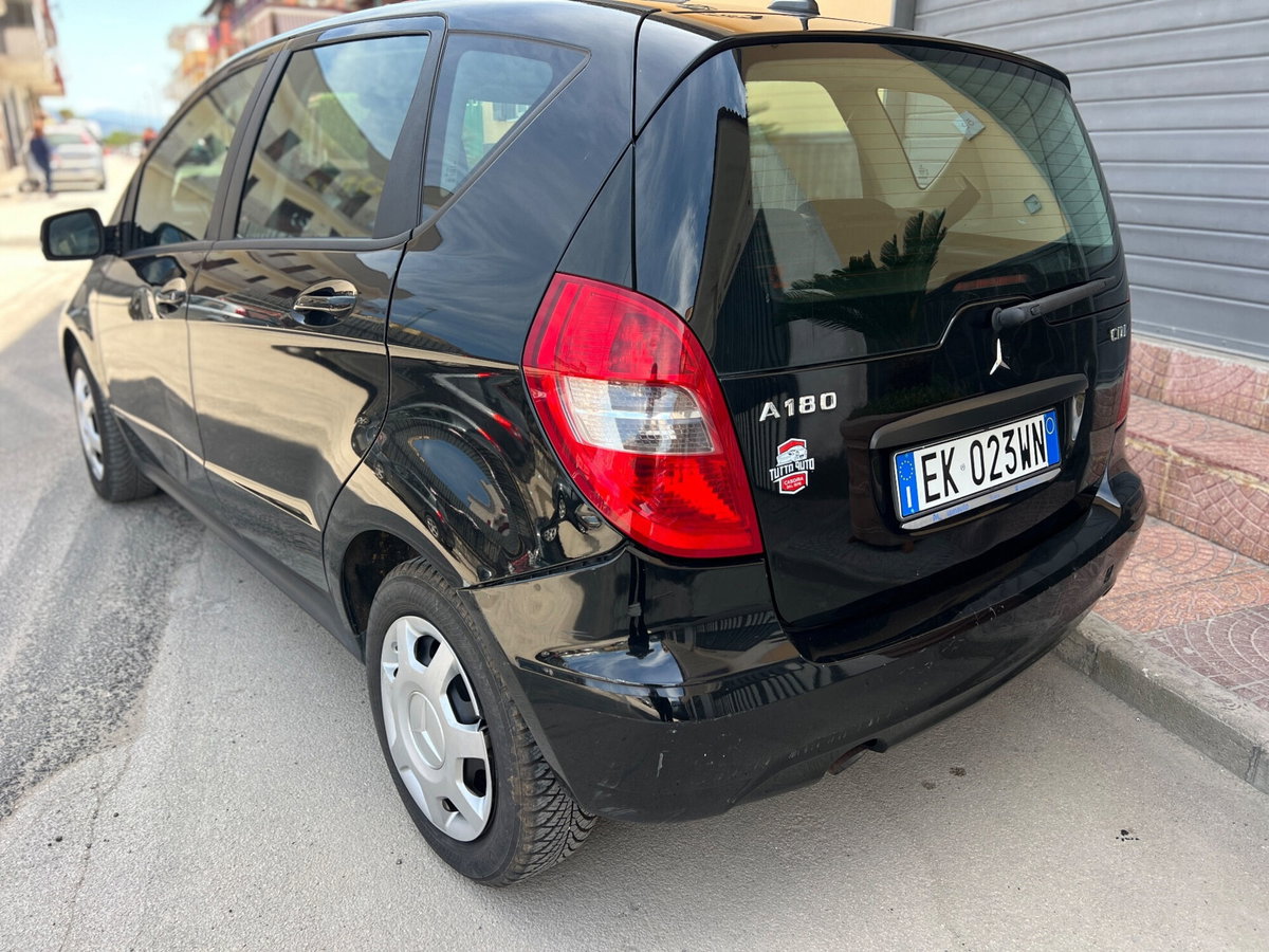 Mercedes-Benz Classe A 180 CDI Avantgarde (2)