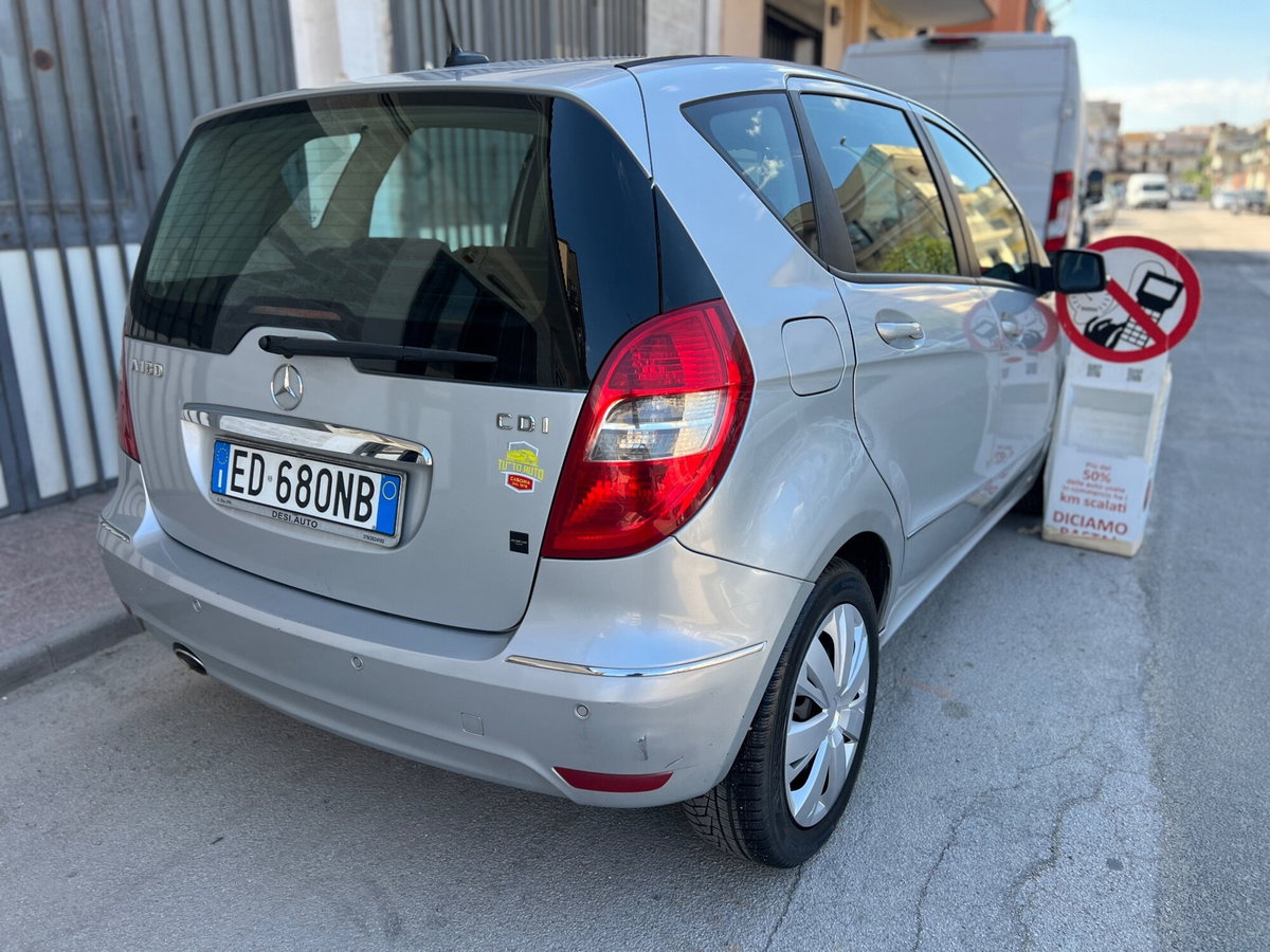 Mercedes-Benz Classe A 180 CDI Elegance (4)