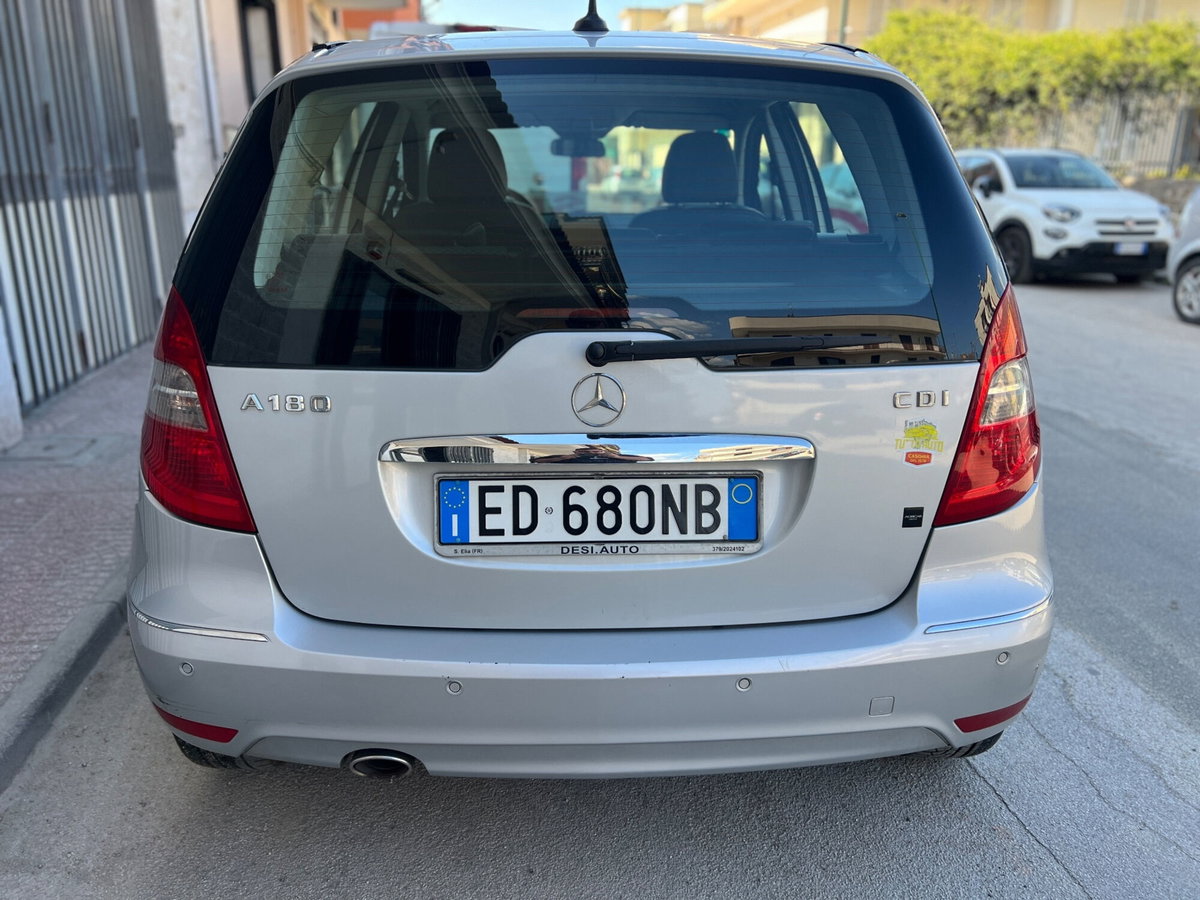Mercedes-Benz Classe A 180 CDI Elegance (6)