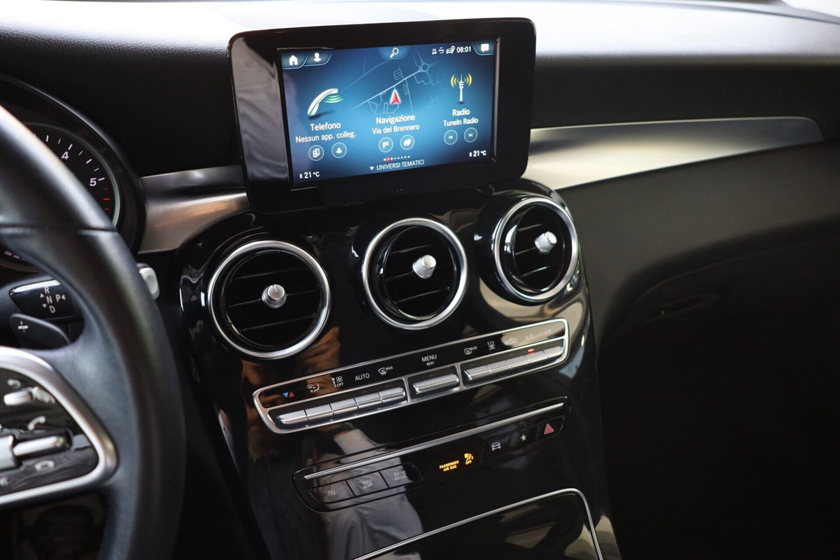 Mercedes-Benz GLC SUV 300 de 4Matic EQ-Power Business (10)