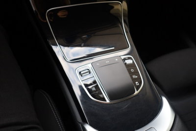 Mercedes-Benz GLC SUV 300 de 4Matic EQ-Power Business (11)