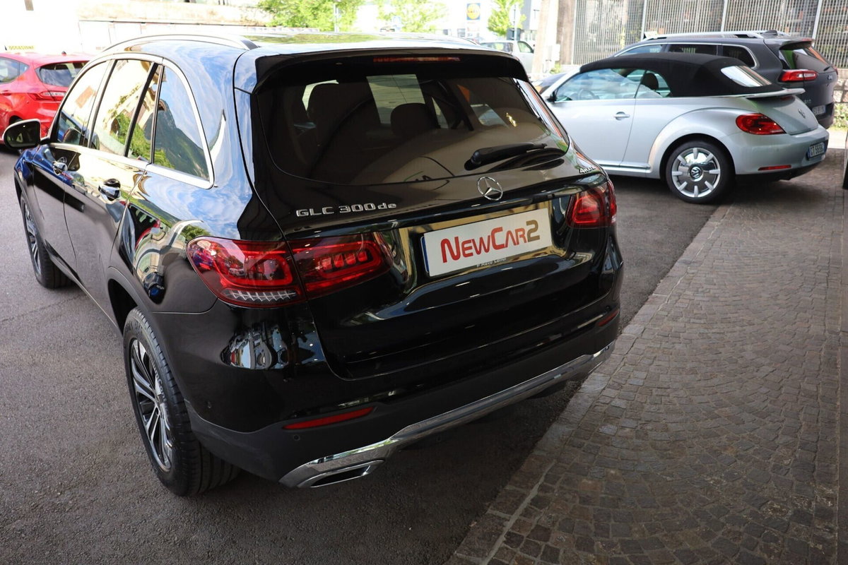 Mercedes-Benz GLC SUV 300 de 4Matic EQ-Power Business (5)