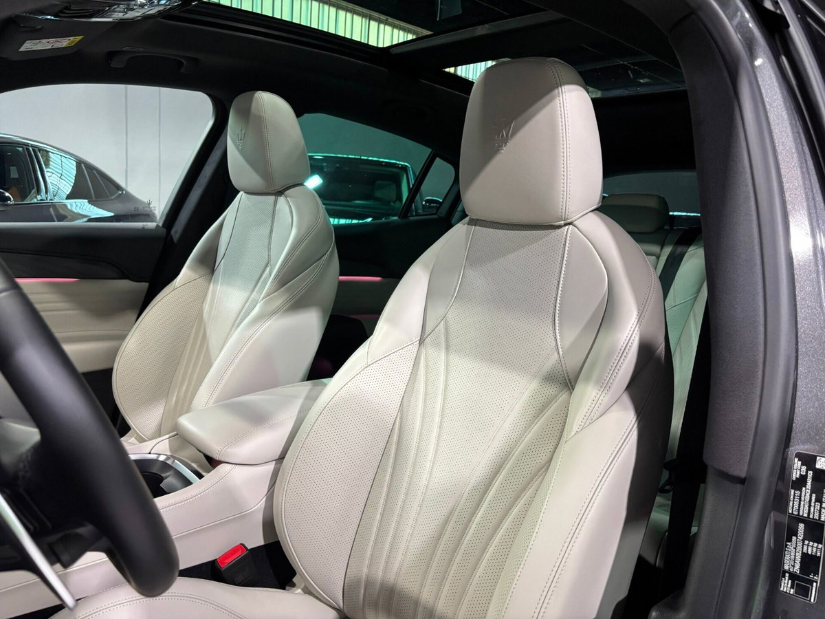 Maserati Grecale 2.0 MHEV 300 CV GT PrimaSerie (9)