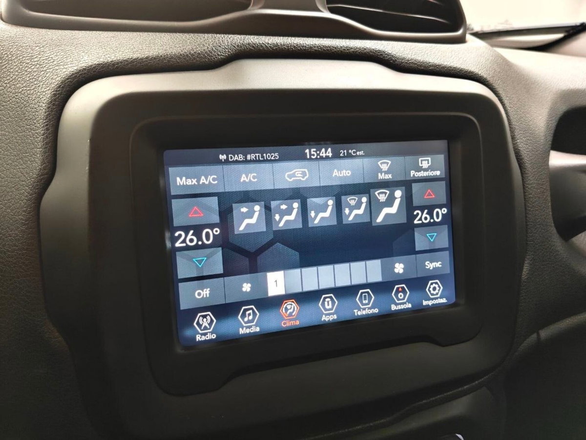 Jeep Renegade 1.6 Mjt 120 CV Limited (10)