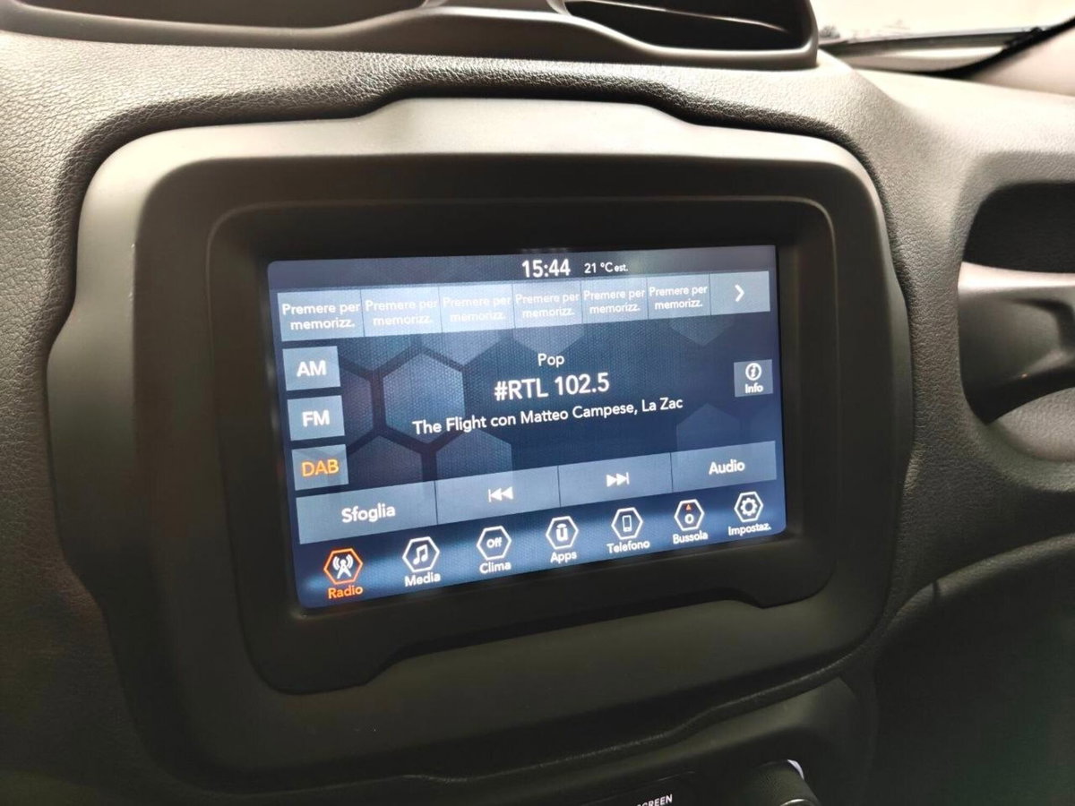 Jeep Renegade 1.6 Mjt 120 CV Limited (9)