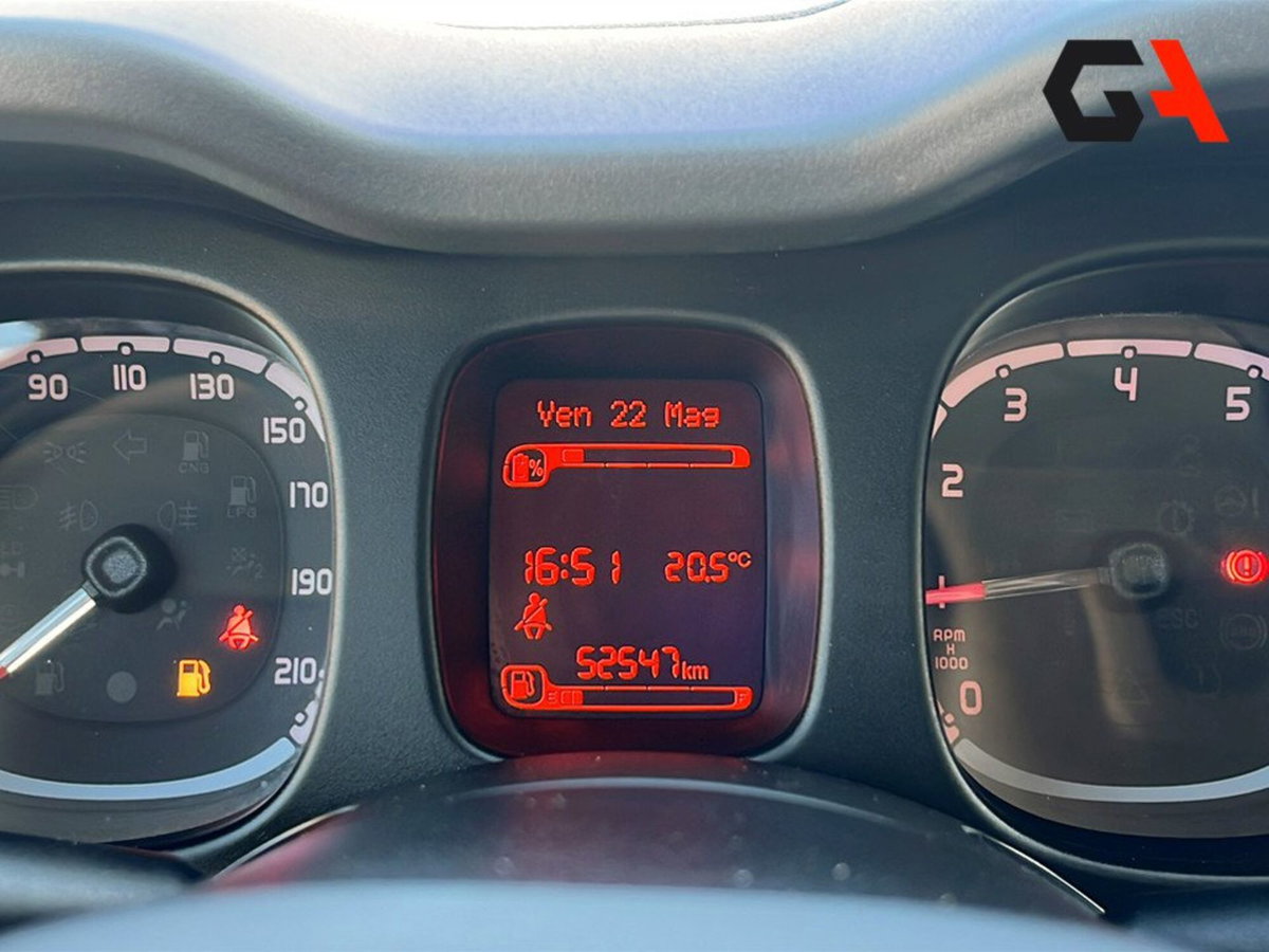Fiat Panda 1.0 FireFly S&S Hybrid City Cross (14)
