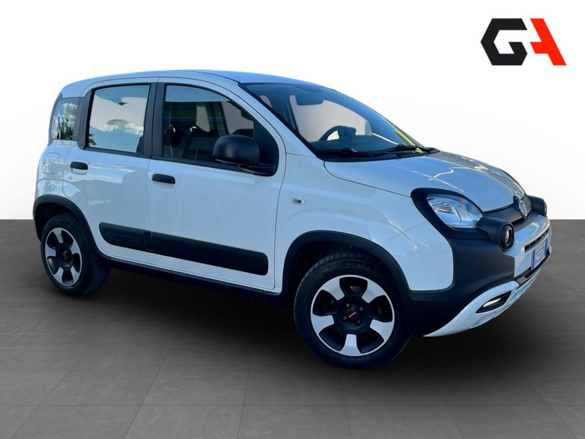 Fiat Panda 1.0 FireFly S&S Hybrid City Cross (3)