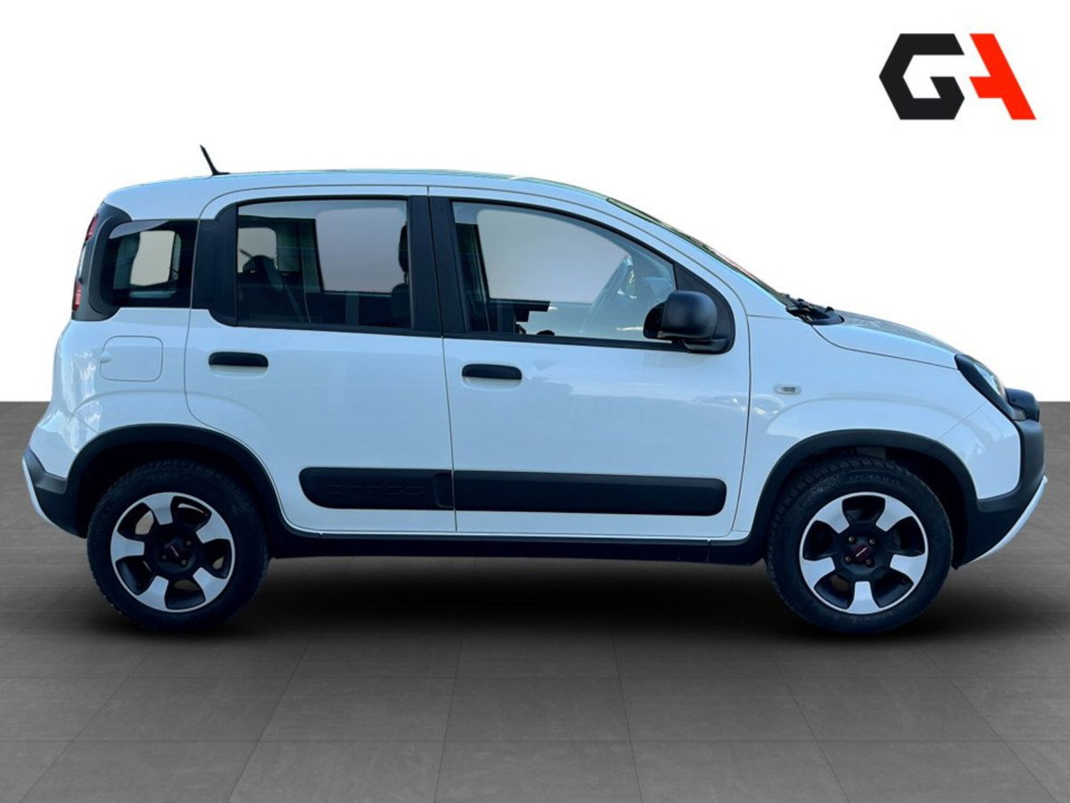 Fiat Panda 1.0 FireFly S&S Hybrid City Cross (4)
