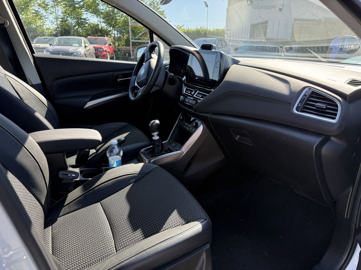 Suzuki S-Cross 1.4h Top 2wd 110cv (10)
