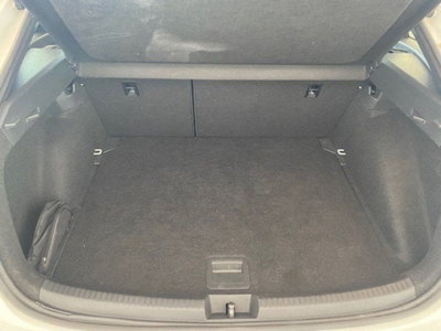 Volkswagen Taigo 1.0 TSI 110 CV DSG R-Line (10)
