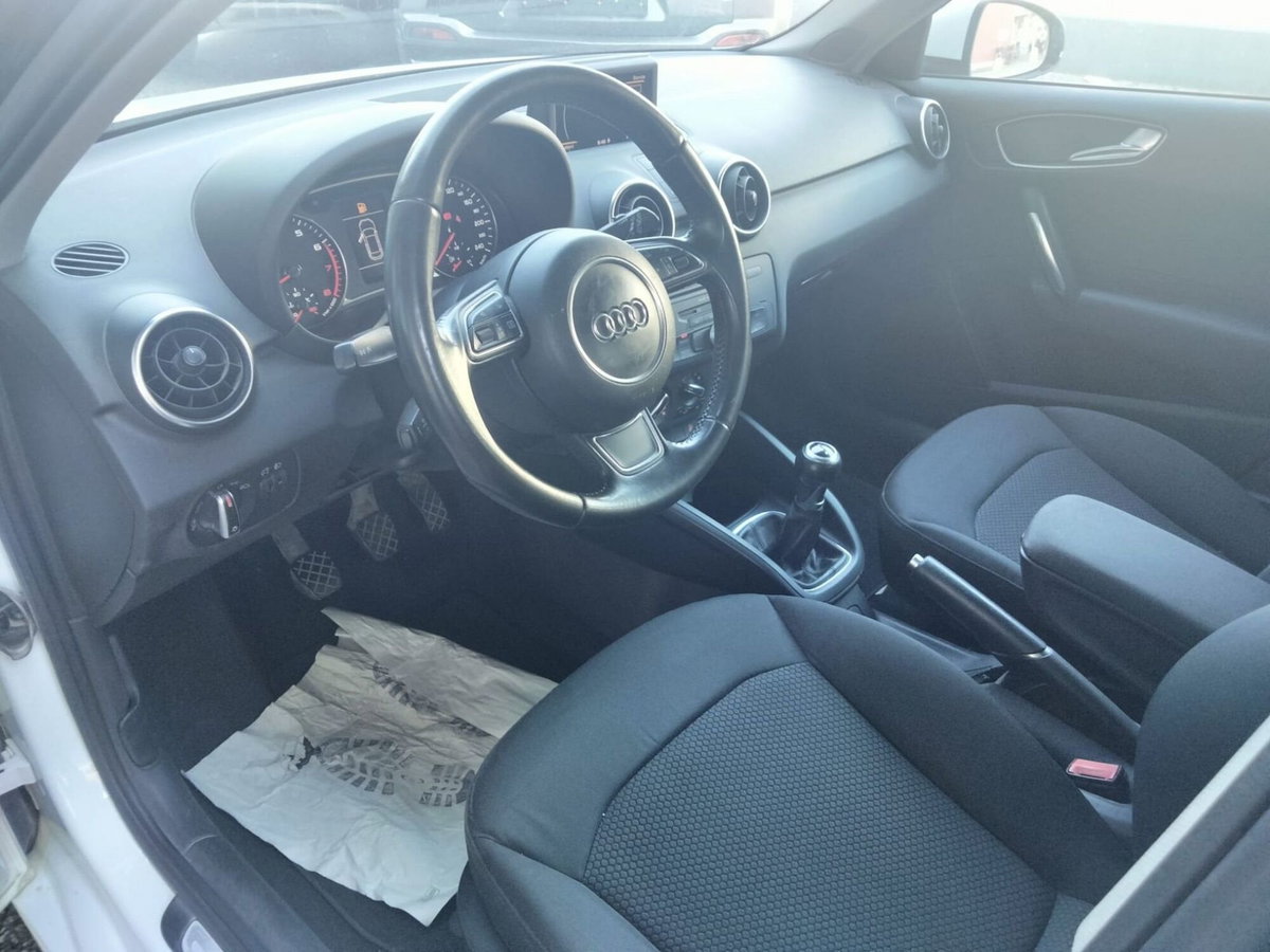 Audi A1 Sportback 1.2 TFSI Admired (10)